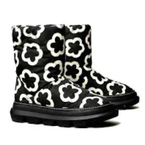 NWOB TORY BURCH Black White Floral‎ Sleeping Bag Pull On Boots Limited edition S